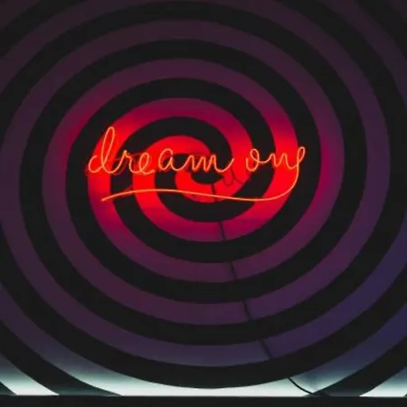 Marienplatz 3* Подгорица