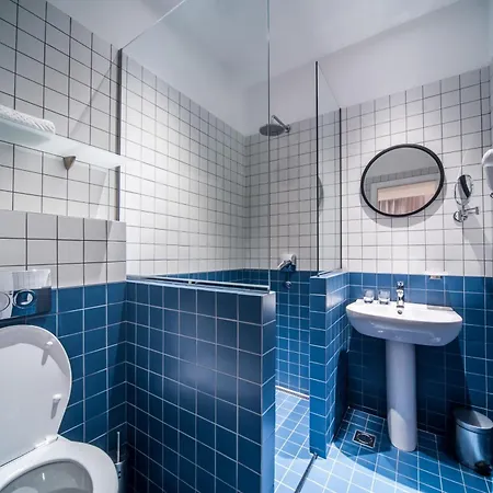 Marienplatz 3* Подгорица