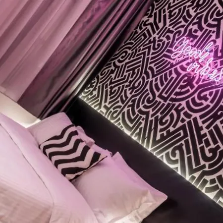 Отель Marienplatz Подгорица