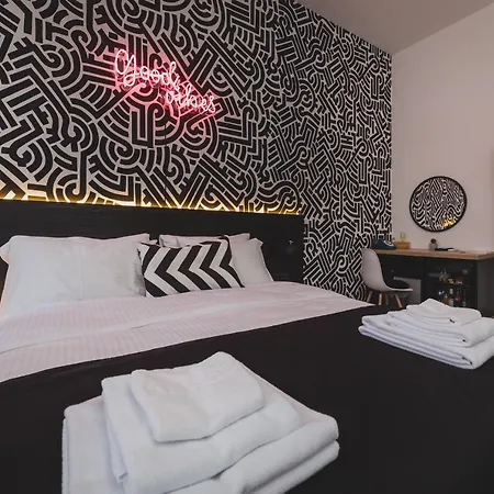 Marienplatz 3* Podgorica