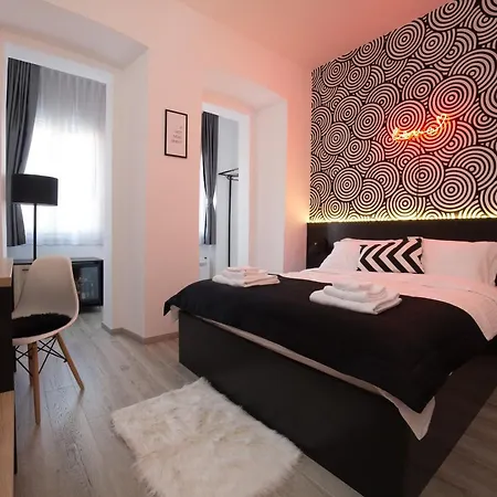 Marienplatz 3* Podgorica