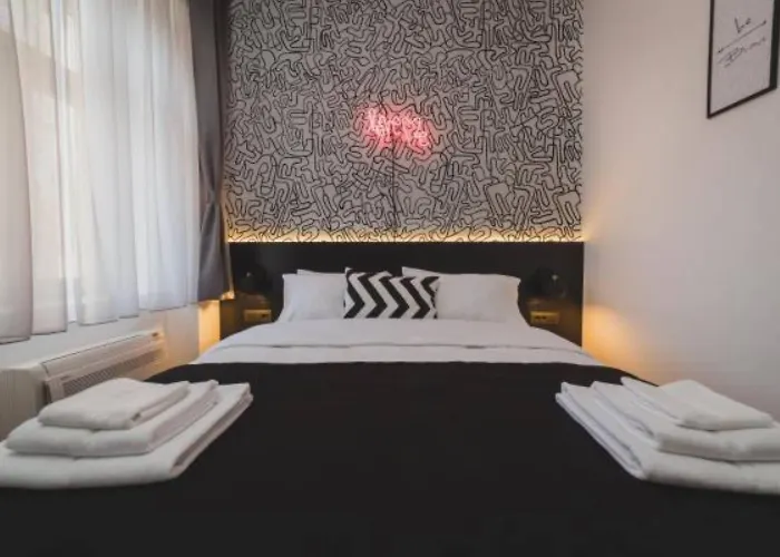 ホテル Marienplatz 3*