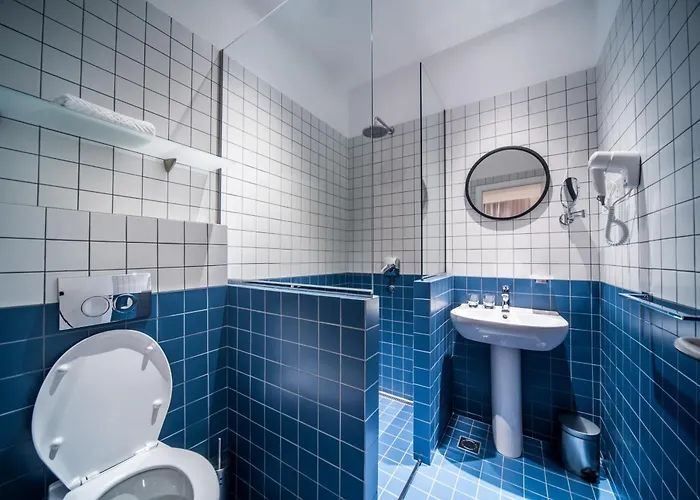 Marienplatz 3* ポドゴリツァ